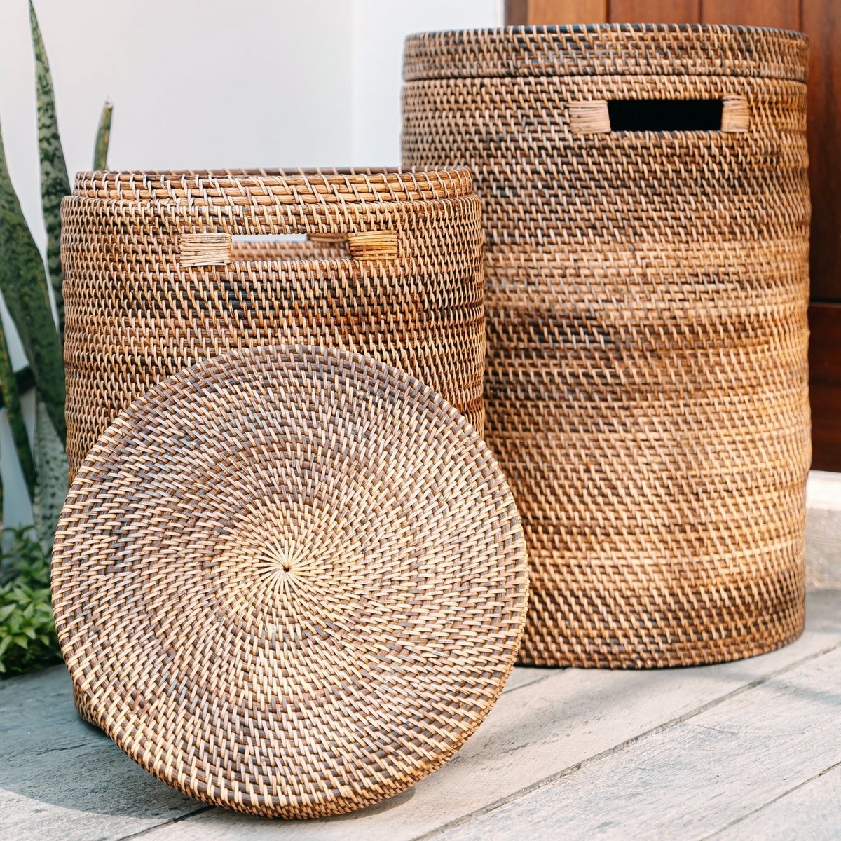 Grote wasmand met deksel - geweven ronde mand - bruine boho opslagmand - decoratieve rotan mand (2 maten Ø 36/40 cm) sari (bruin) - BUVV Home