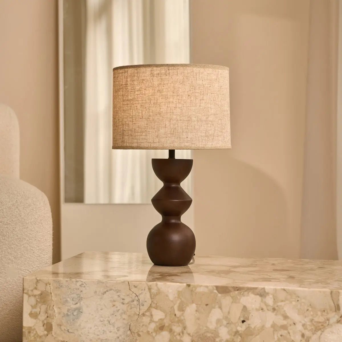 Tafellamp Kai Donkerbruin - met Zandkleurige Lampenkap - Lamp - BUVV Home