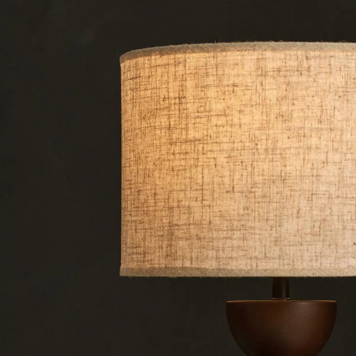 Tafellamp Kai Donkerbruin - met Zandkleurige Lampenkap - Lamp - BUVV Home