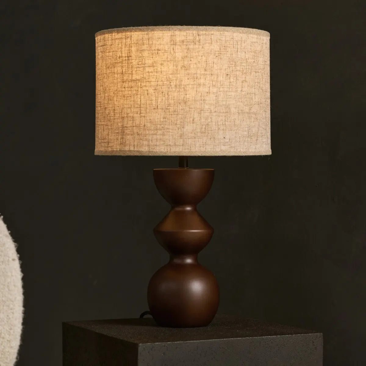 Tafellamp Kai Donkerbruin - met Zandkleurige Lampenkap - Lamp - BUVV Home