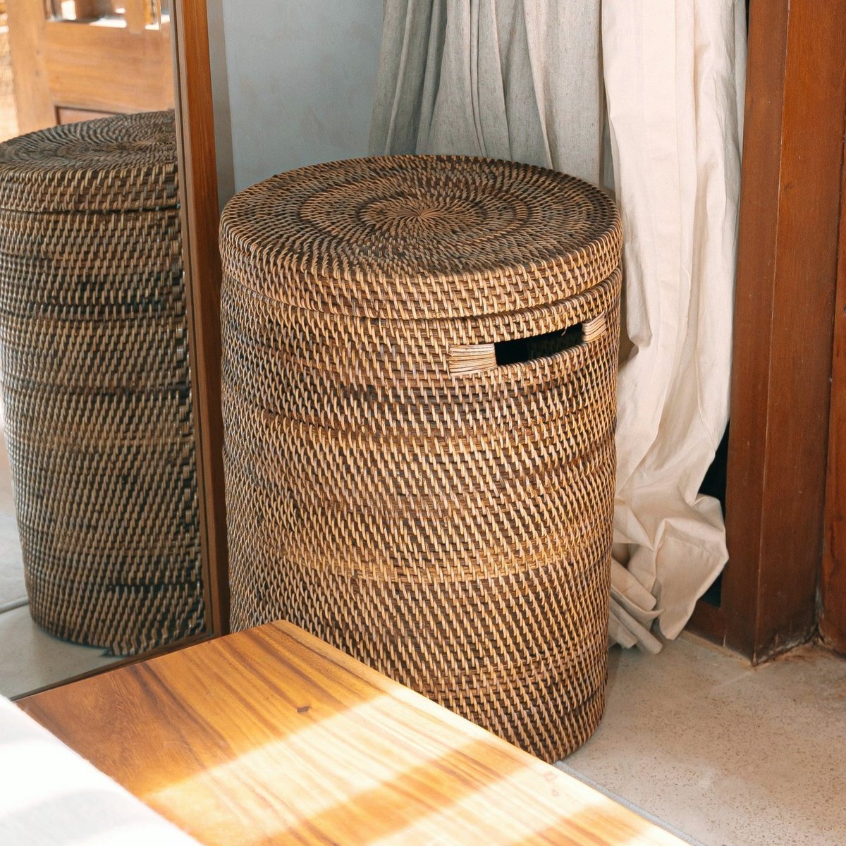 Grote wasmand met deksel - geweven ronde mand - bruine boho opslagmand - decoratieve rotan mand (2 maten Ø 36/40 cm) sari (bruin) - BUVV Home