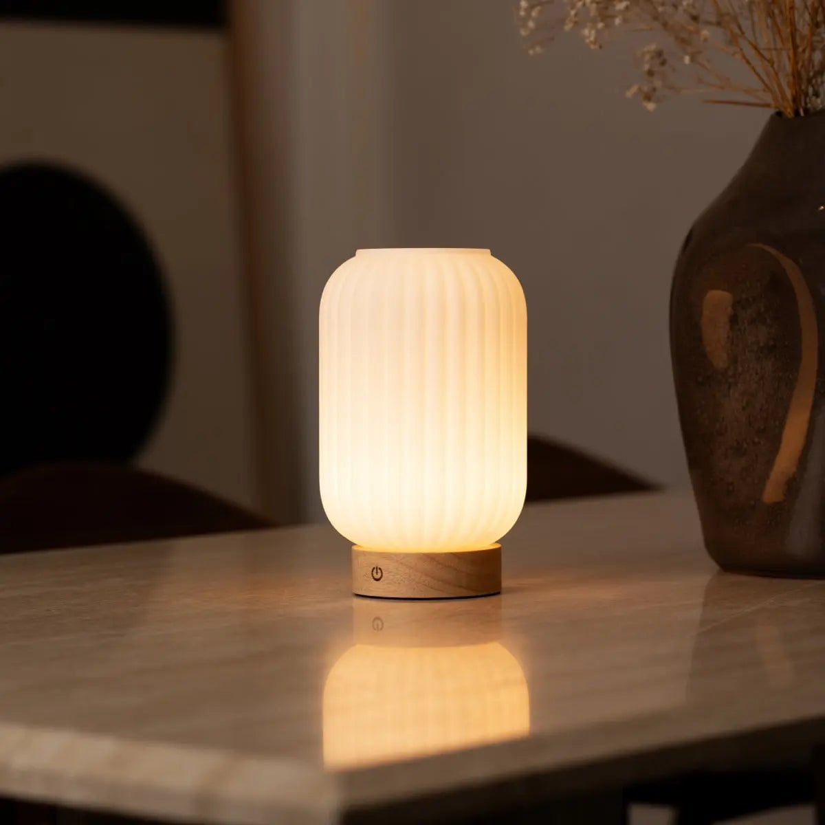 Lilly Lichtbruine Unieke Oplaadbare Lamp - Lamp - BUVV Home