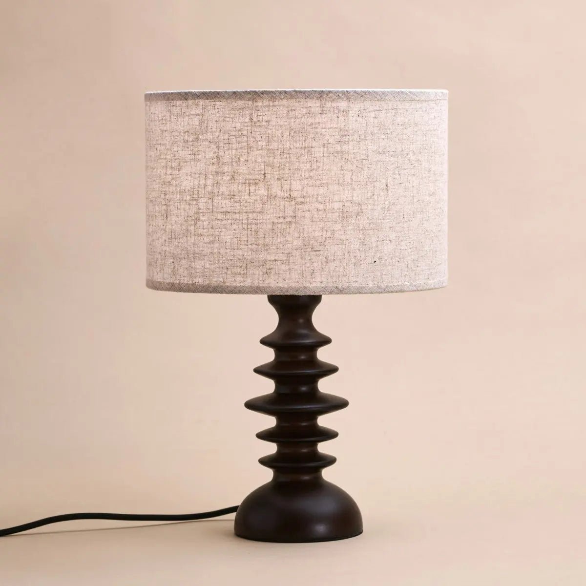 Tafellamp Bodhi Donkerbruin Hout - Linnen Lampenkap - Lamp - BUVV Home