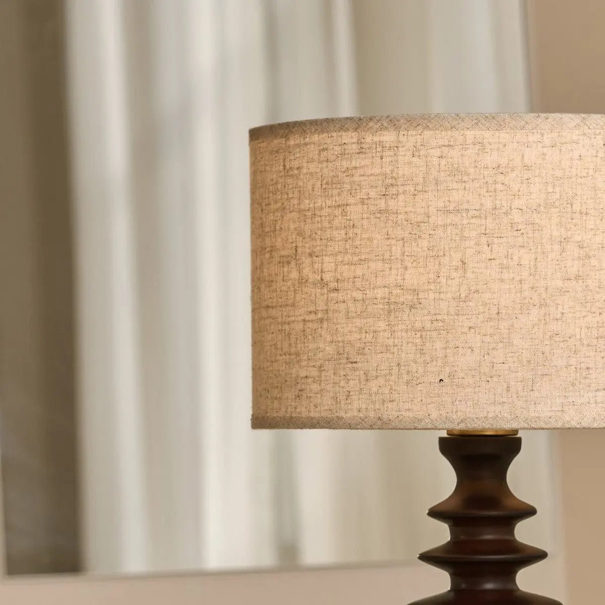 Tafellamp Bodhi Donkerbruin Hout - Linnen Lampenkap - Lamp - BUVV Home