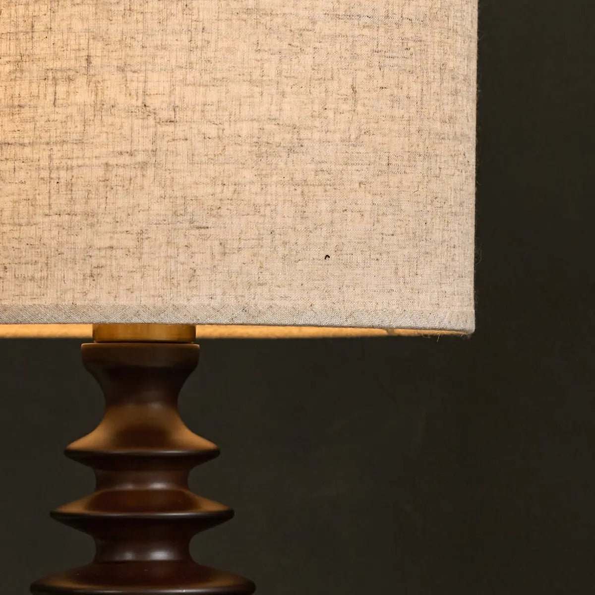 Tafellamp Bodhi Donkerbruin Hout - Linnen Lampenkap - Lamp - BUVV Home