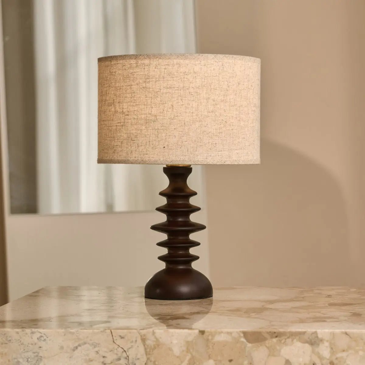 Tafellamp Bodhi Donkerbruin Hout - Linnen Lampenkap - Lamp - BUVV Home