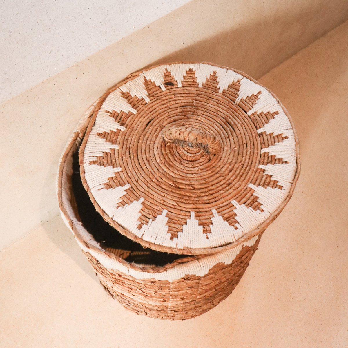 Wasmand EMPAT - Handgeweven van Bananenvezel (2 maten) - Mand - BUVV Home